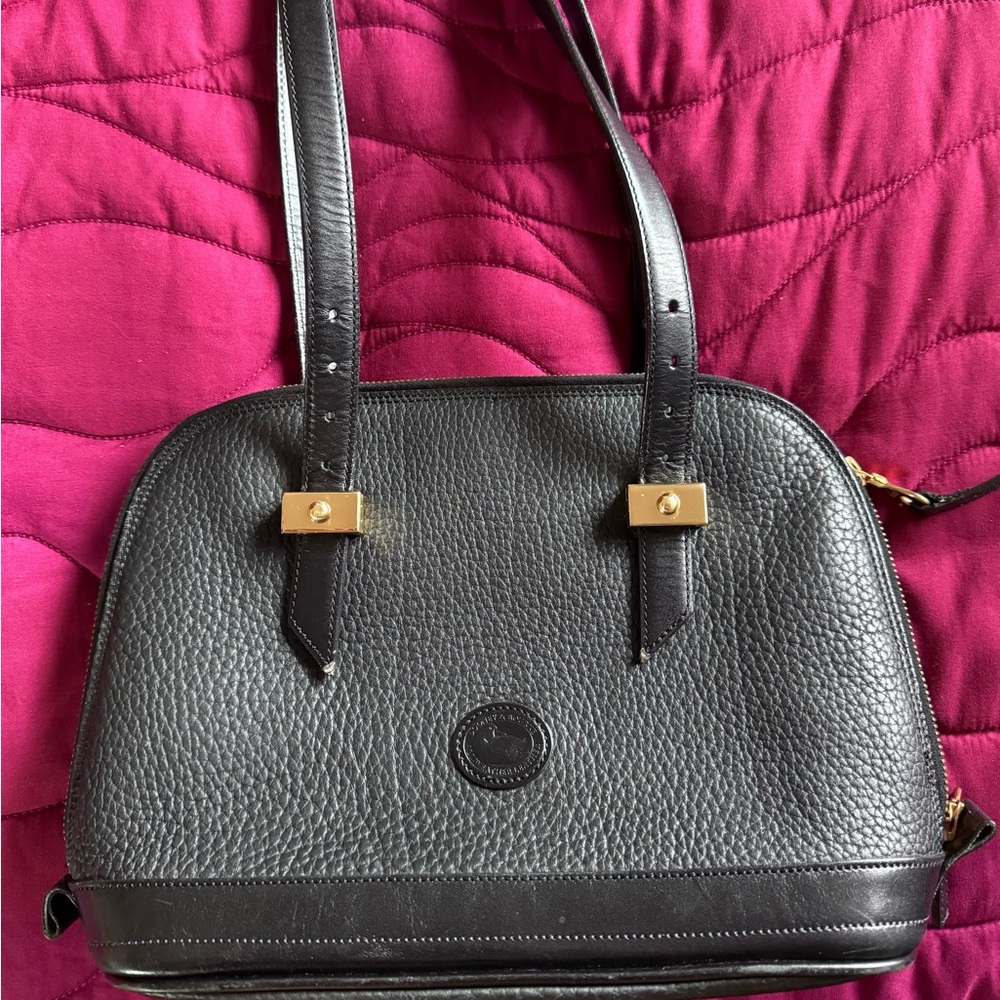 Beautiful soft leather Dooney and Bourke bag!